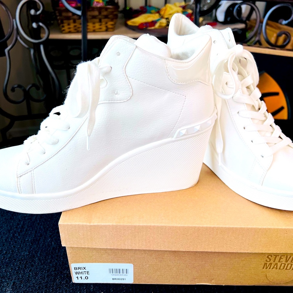 Steve Madden Wedge Sneaker, EUC, worn once, comes with box!
